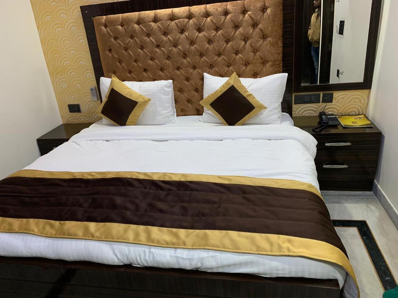 N.K. Residency Hotel New Delhi Luaran gambar