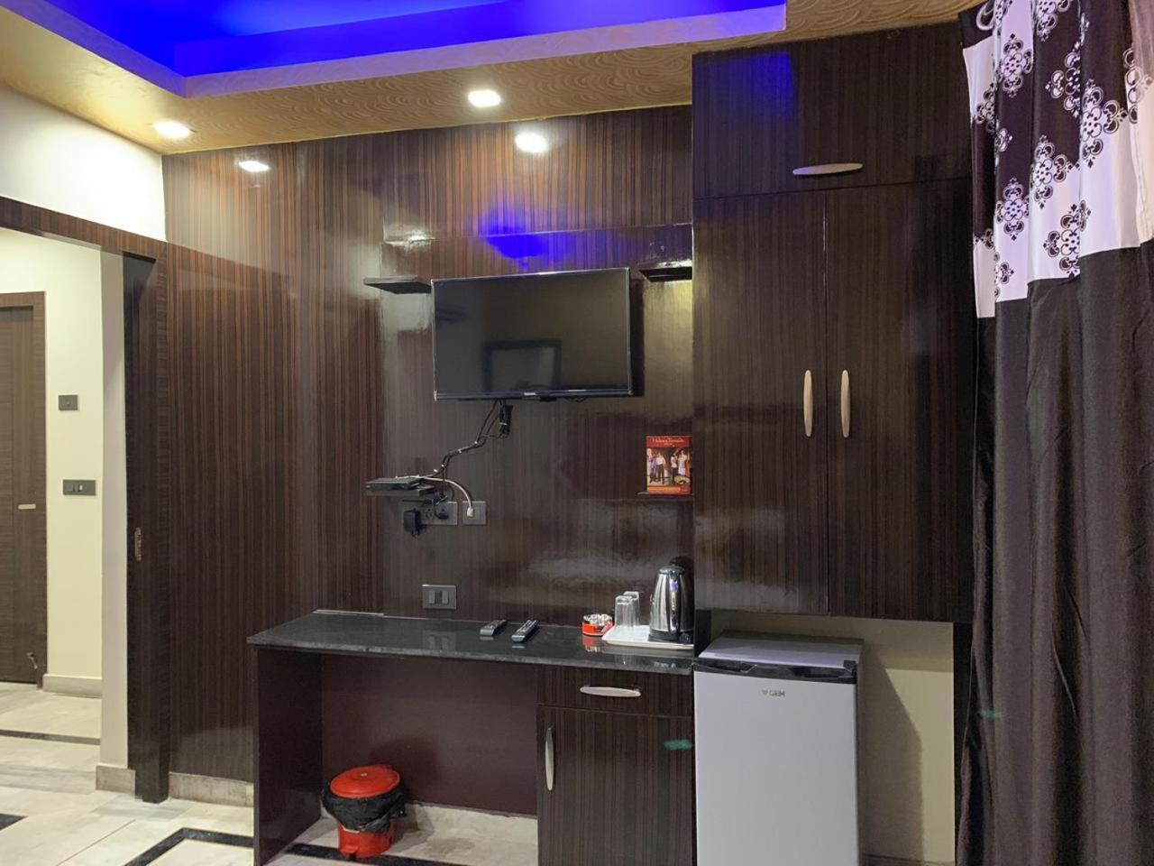 N.K. Residency Hotel New Delhi Luaran gambar