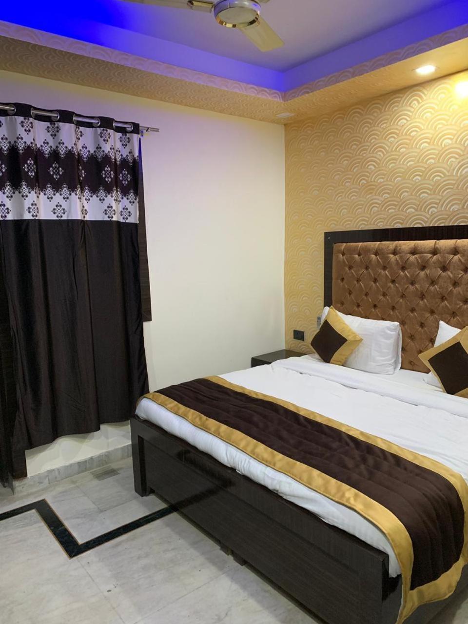 N.K. Residency Hotel New Delhi Luaran gambar