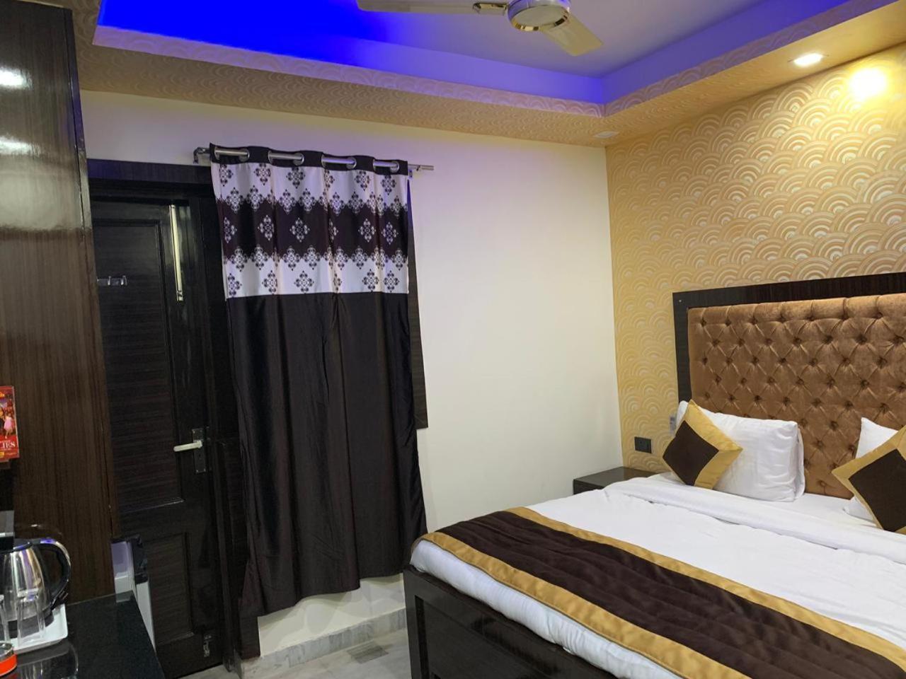 N.K. Residency Hotel New Delhi Luaran gambar